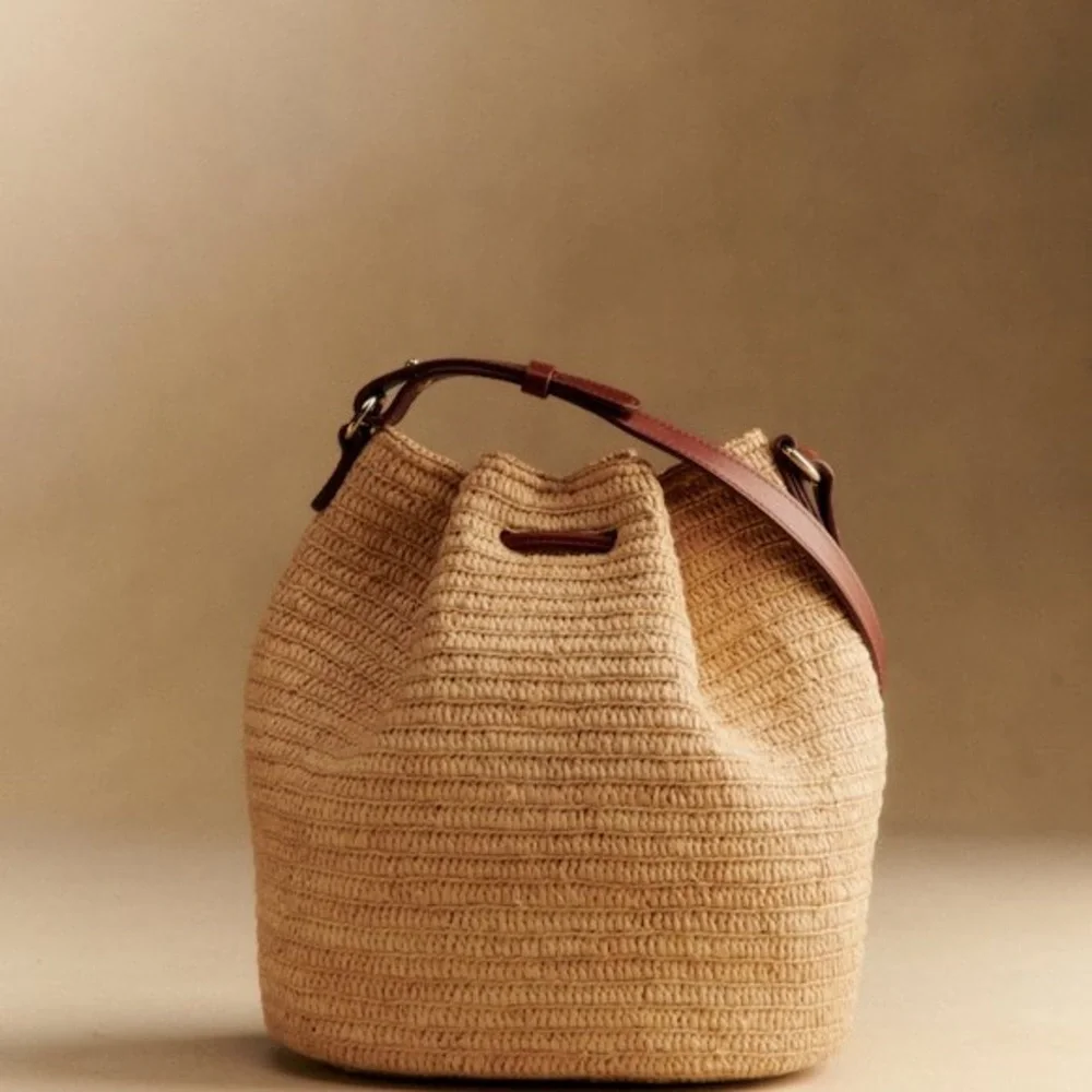 Sezane Farrow Rafia bucket bag - Picture 2 of 5
